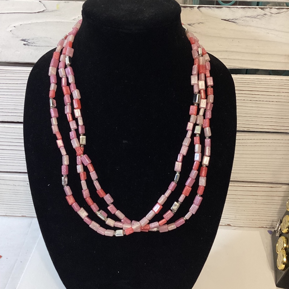STATMENT NECKLACE